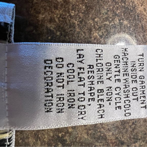 “Talbots” Seasonal Christmas Style Red Tank Shirt - Picture 10 of 15